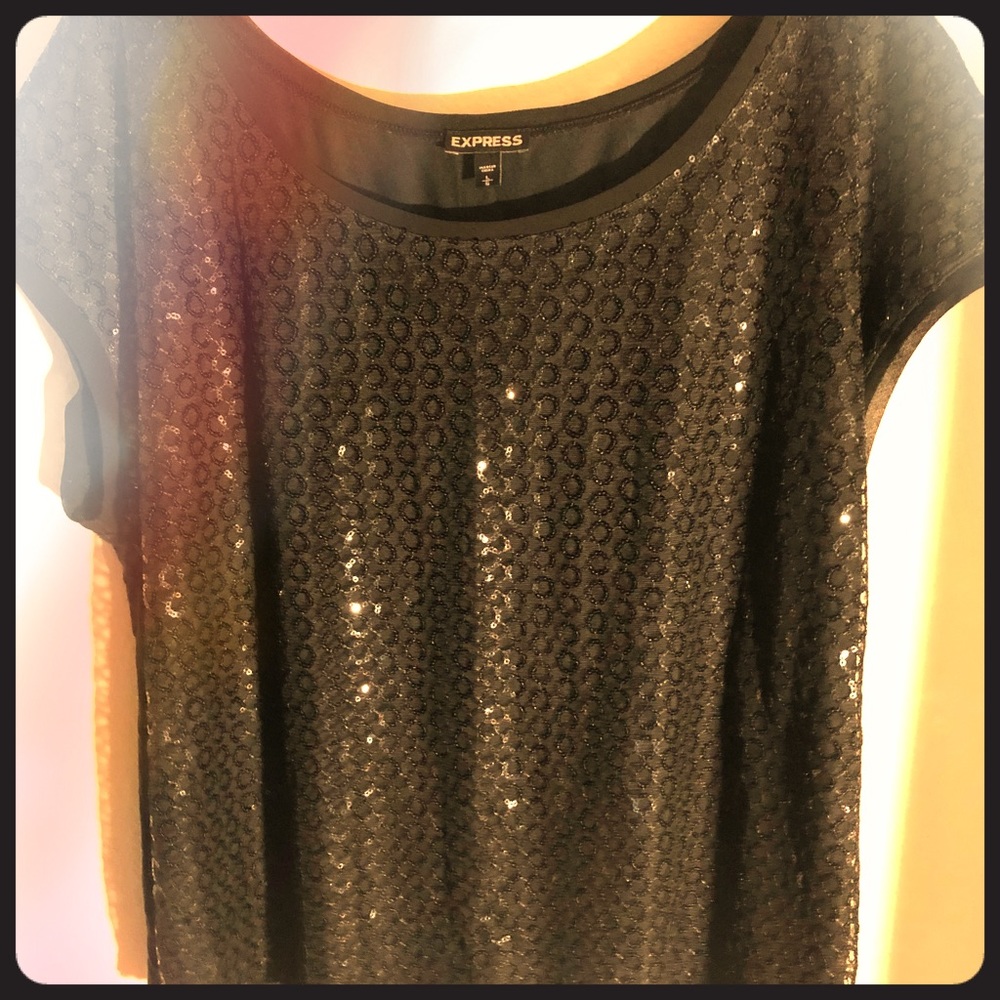 “Express” black short sleeve sequin shirt